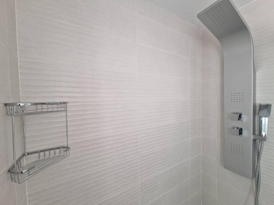 Moderno Apartamento Sevilla Zona Nervion. Wifi/Ac Kültér fotó